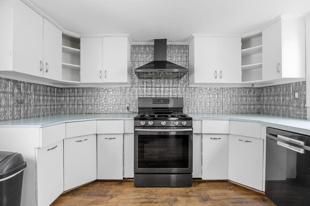 337 S Main St - Photo 2 of 14