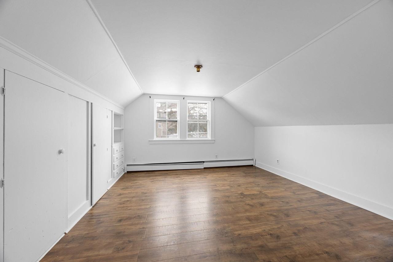 337 S Main St - Photo 4 of 14