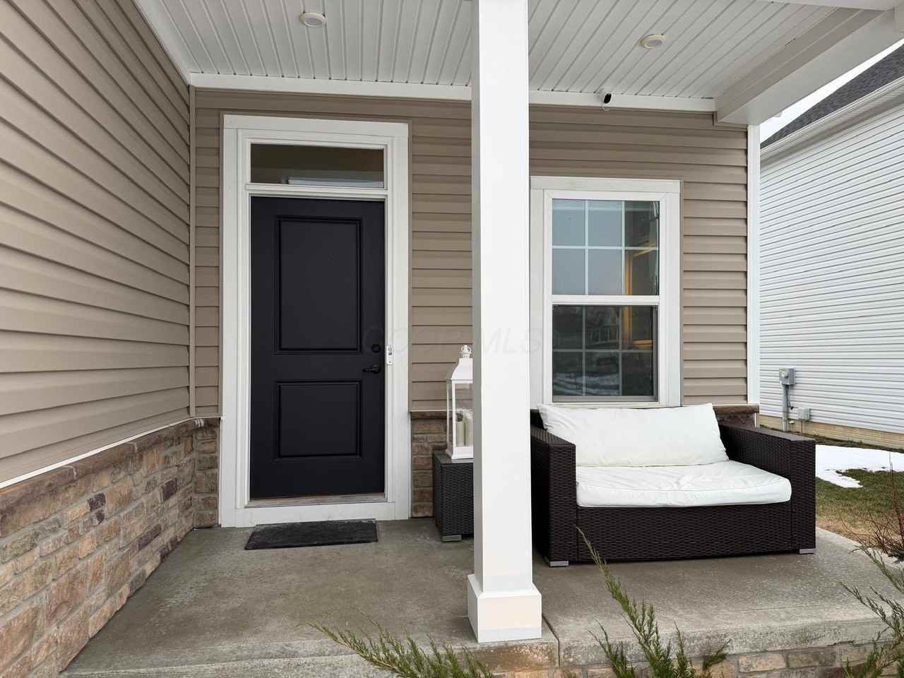 585 Bermuda Way - Photo 3 of 22