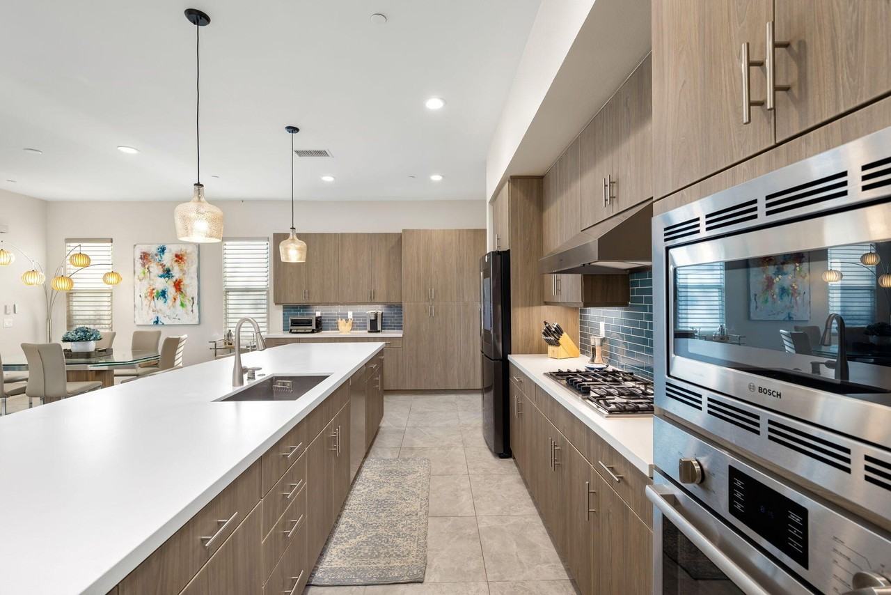 502 Retreat Cir - Photo 5 of 36