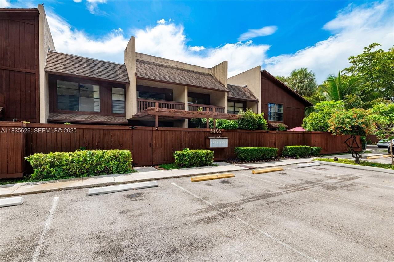 6455 Southwest 116th Place #C - Photo 2 of 32