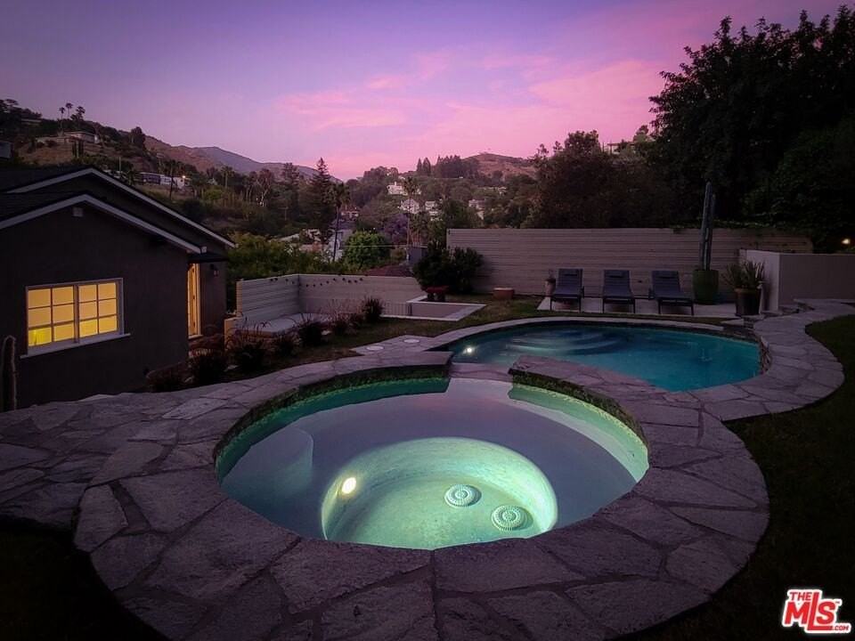 5866 Spring Oak Dr - Photo 5 of 32