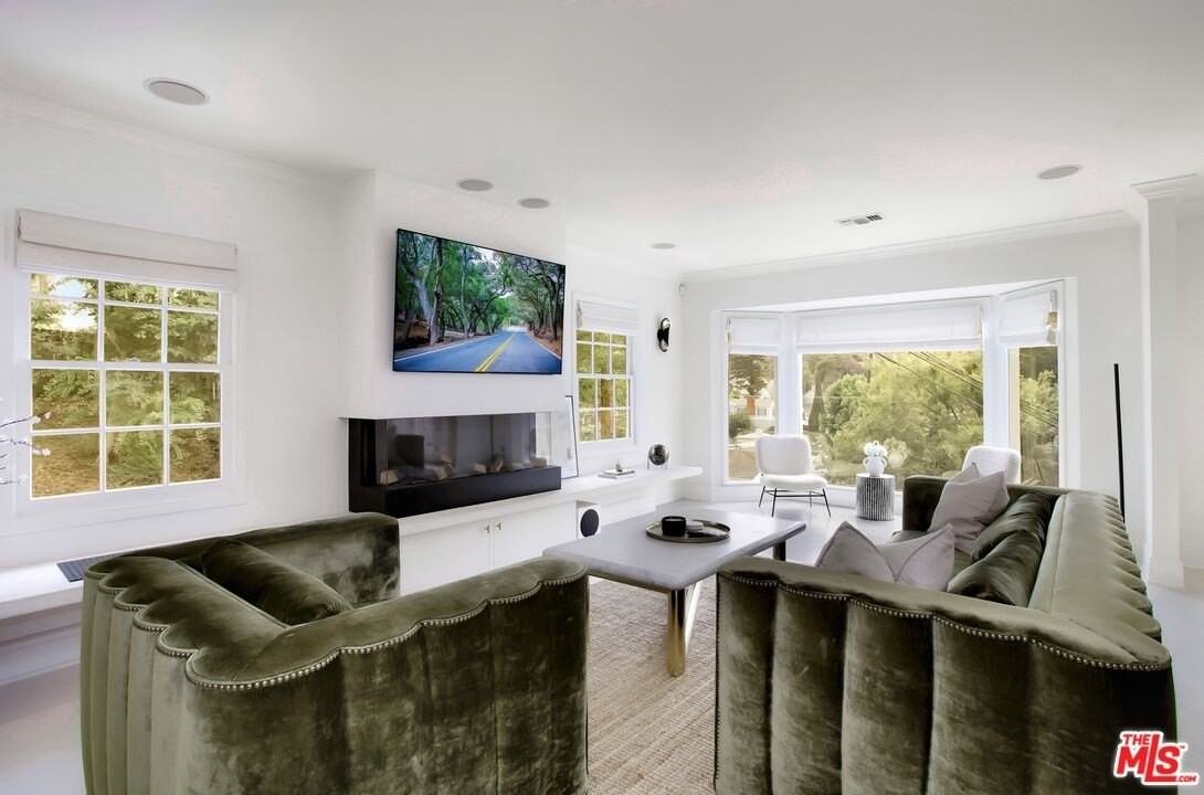 5866 Spring Oak Dr - Photo 7 of 32