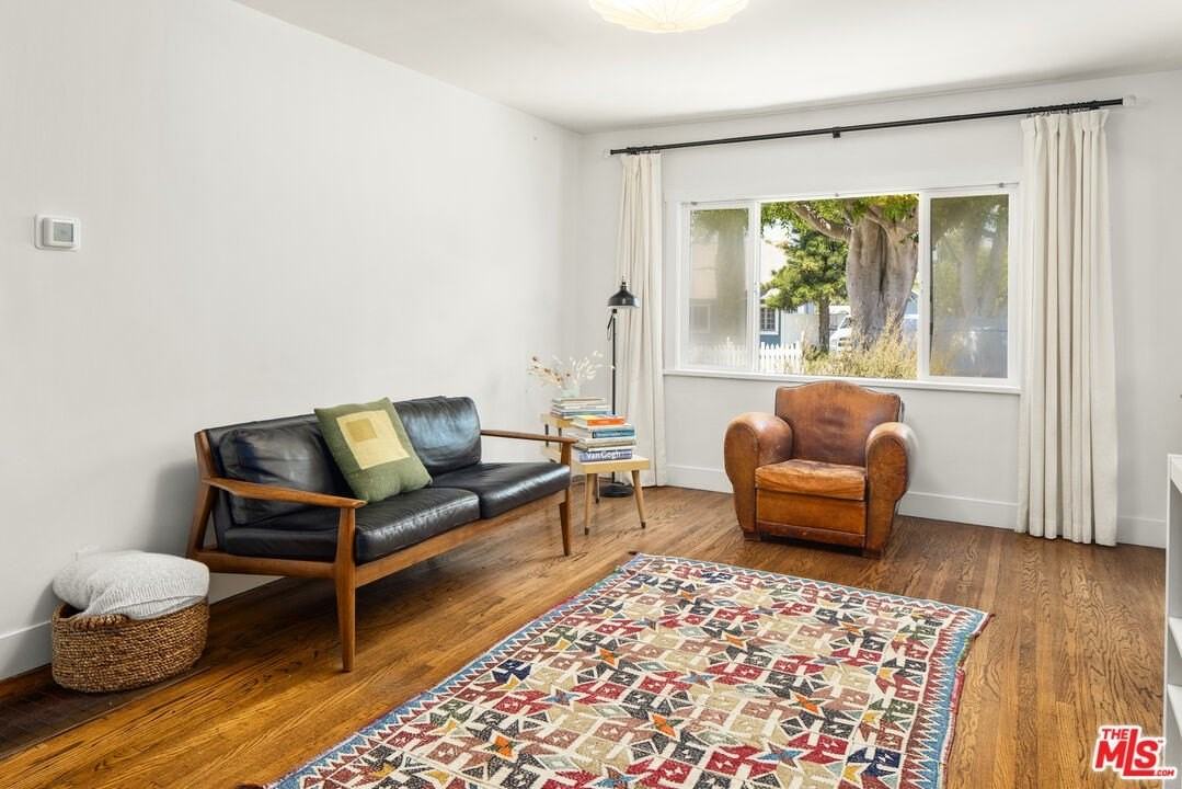 352 Hargrave St - Photo 6 of 27