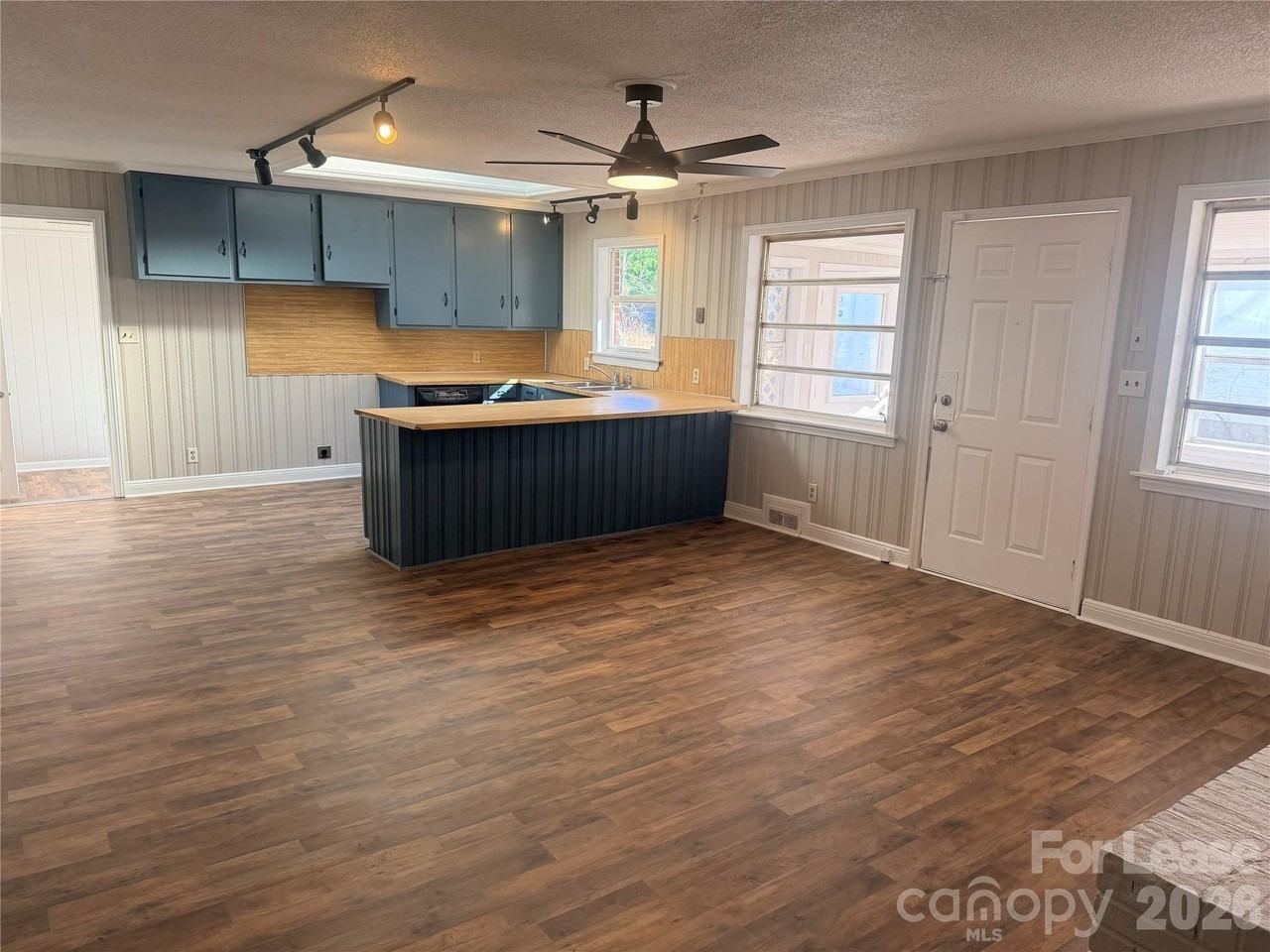 5226 Indian Trail Fairview Rd - Photo 5 of 23