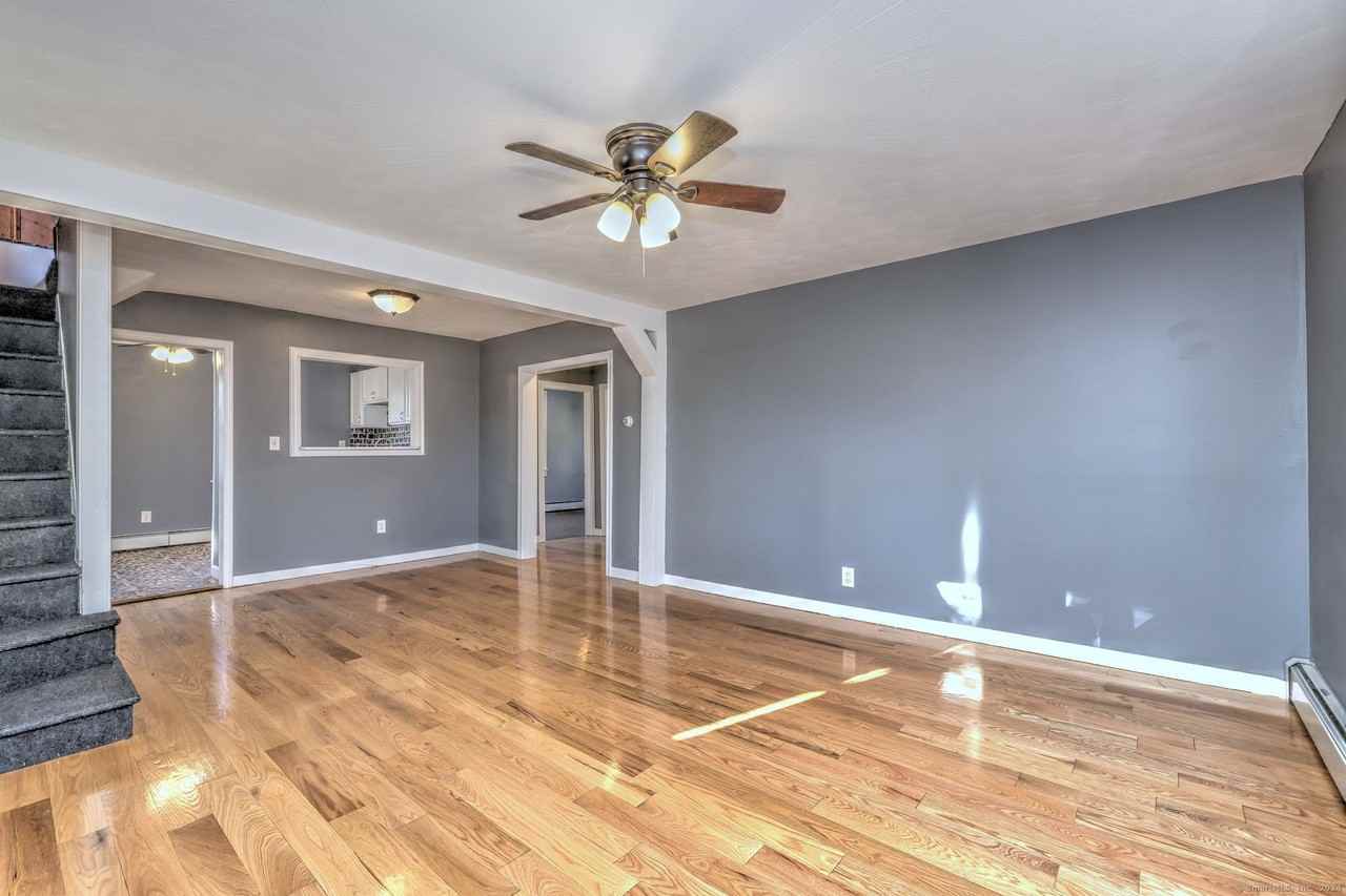 36 Holmes Ave - Photo 4 of 34