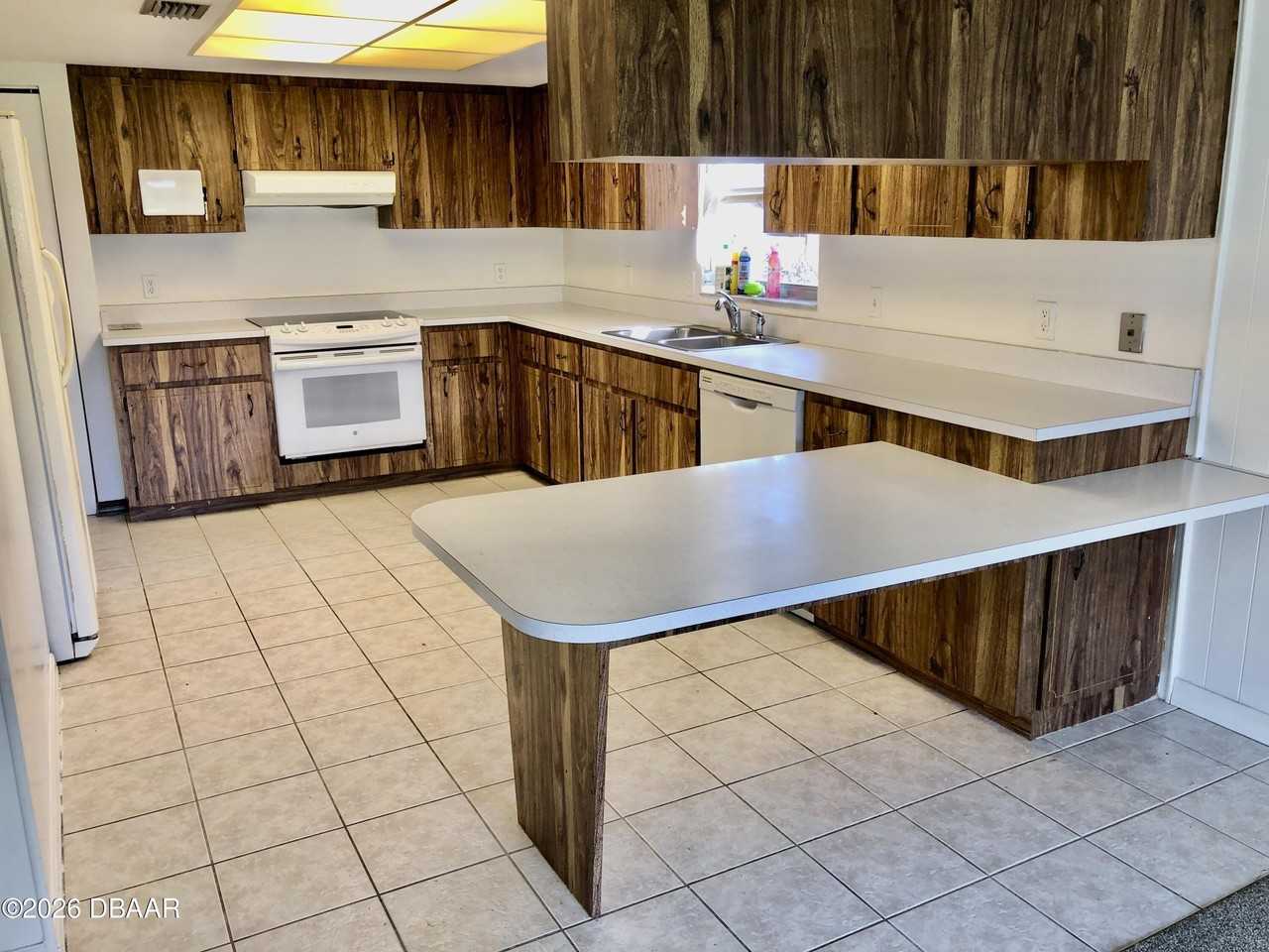 10 Mary Ann Ter - Photo 2 of 17