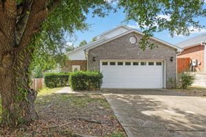 featured image of 2496 Lakeview Dr S