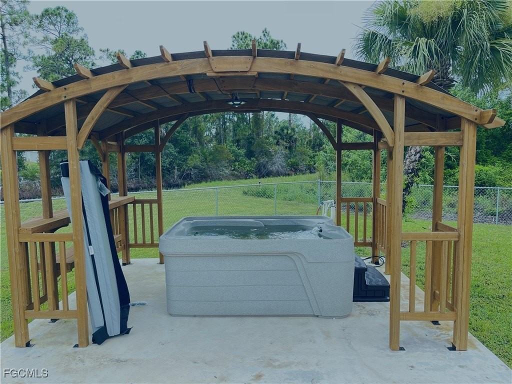 940 Belmont St E - Photo 7 of 47