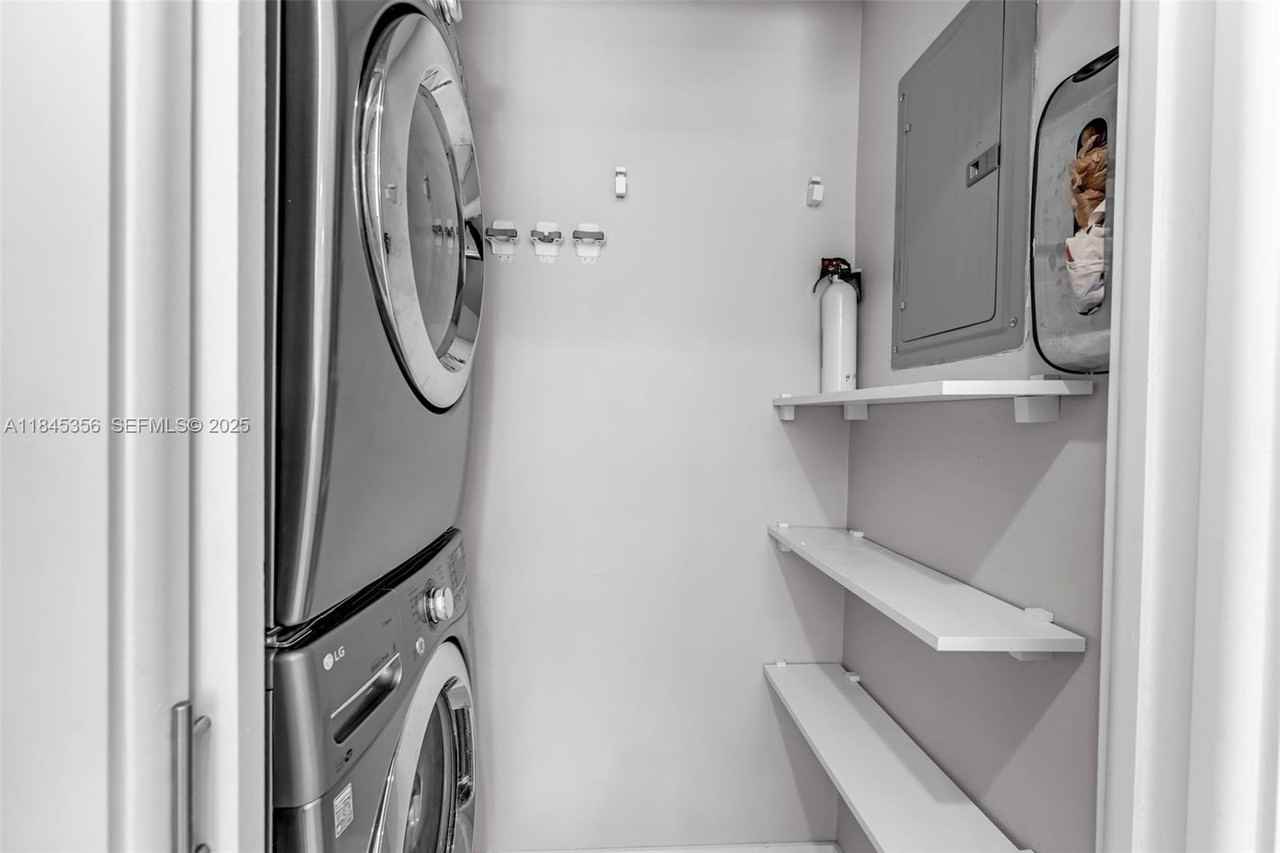 10830 Southwest 72nd Street #14 - Photo 5 of 33