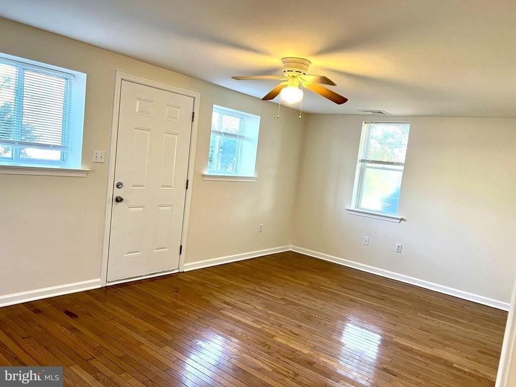 504 Mullica Hill Rd - Photo 2 of 7