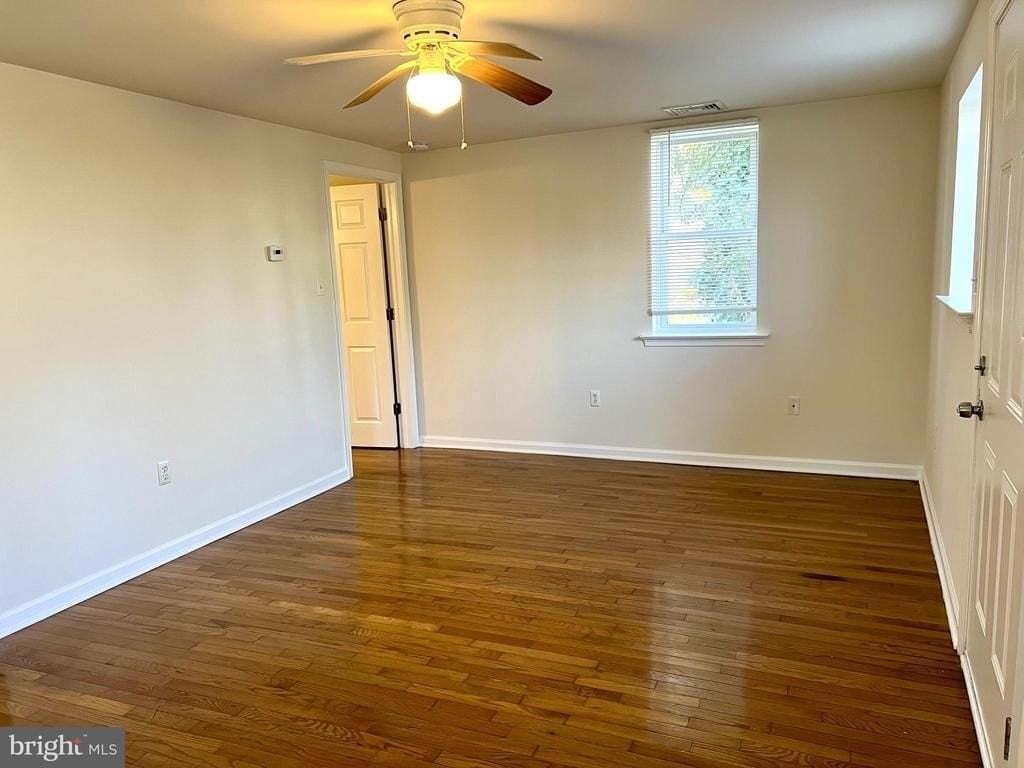 504 Mullica Hill Rd - Photo 3 of 7