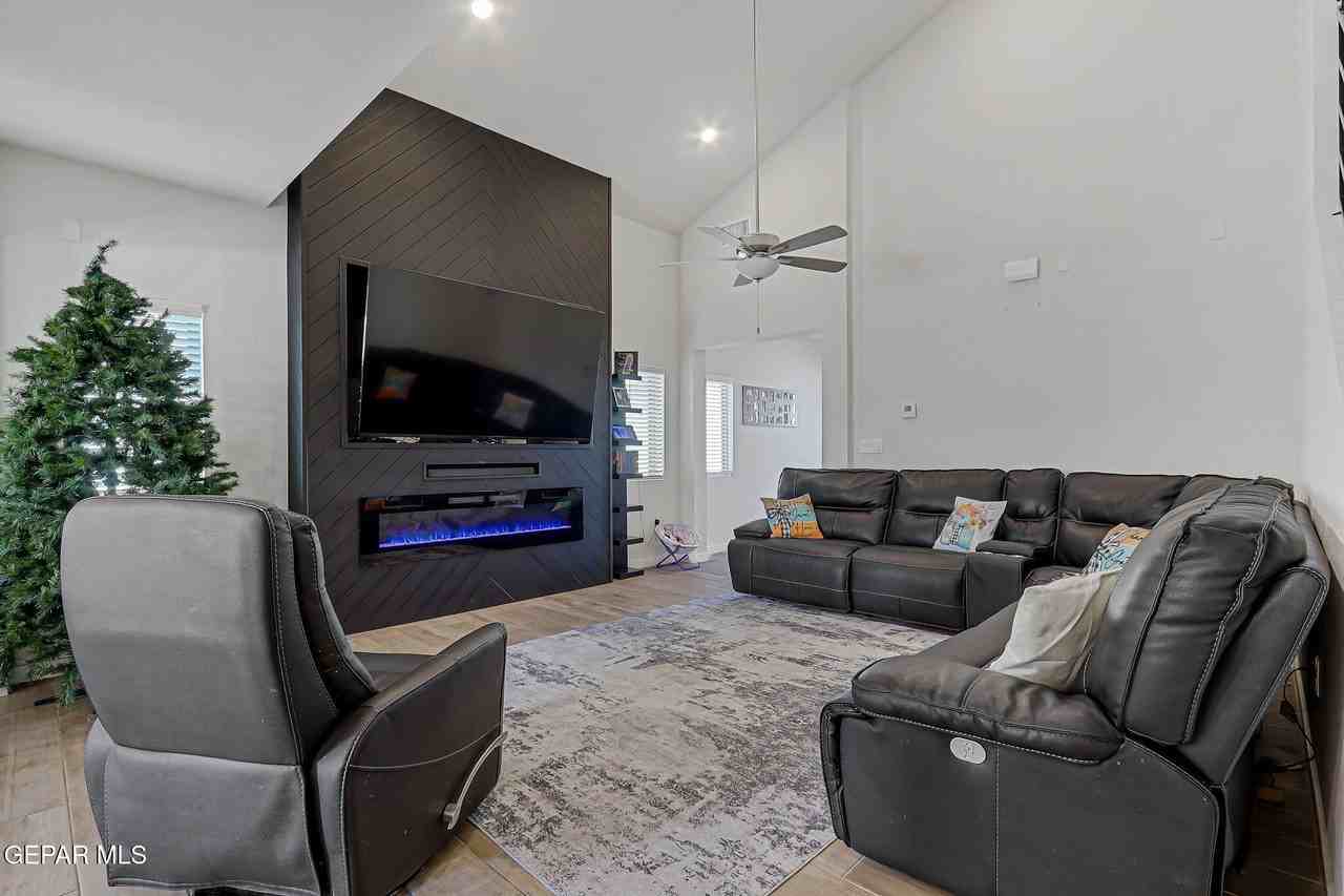 12622 Zollinger Ave - Photo 7 of 20