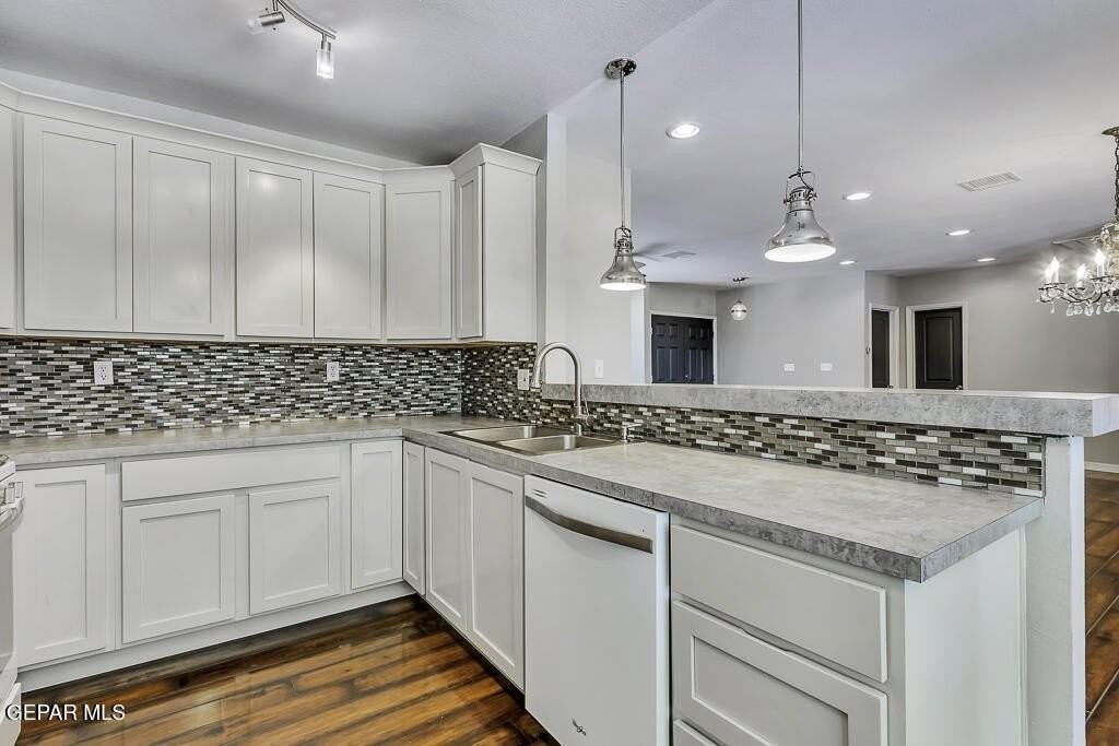 9208 Shaver Dr - Photo 4 of 32