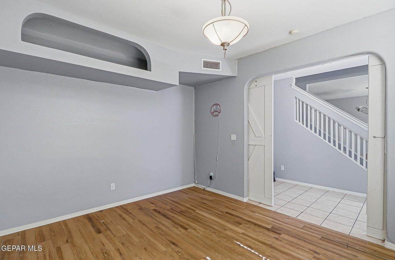 4321 John B Oblinger Dr - Photo 4 of 29