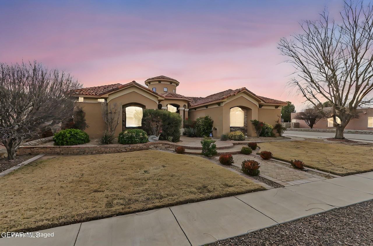 724 Scott - Photo 2 of 40