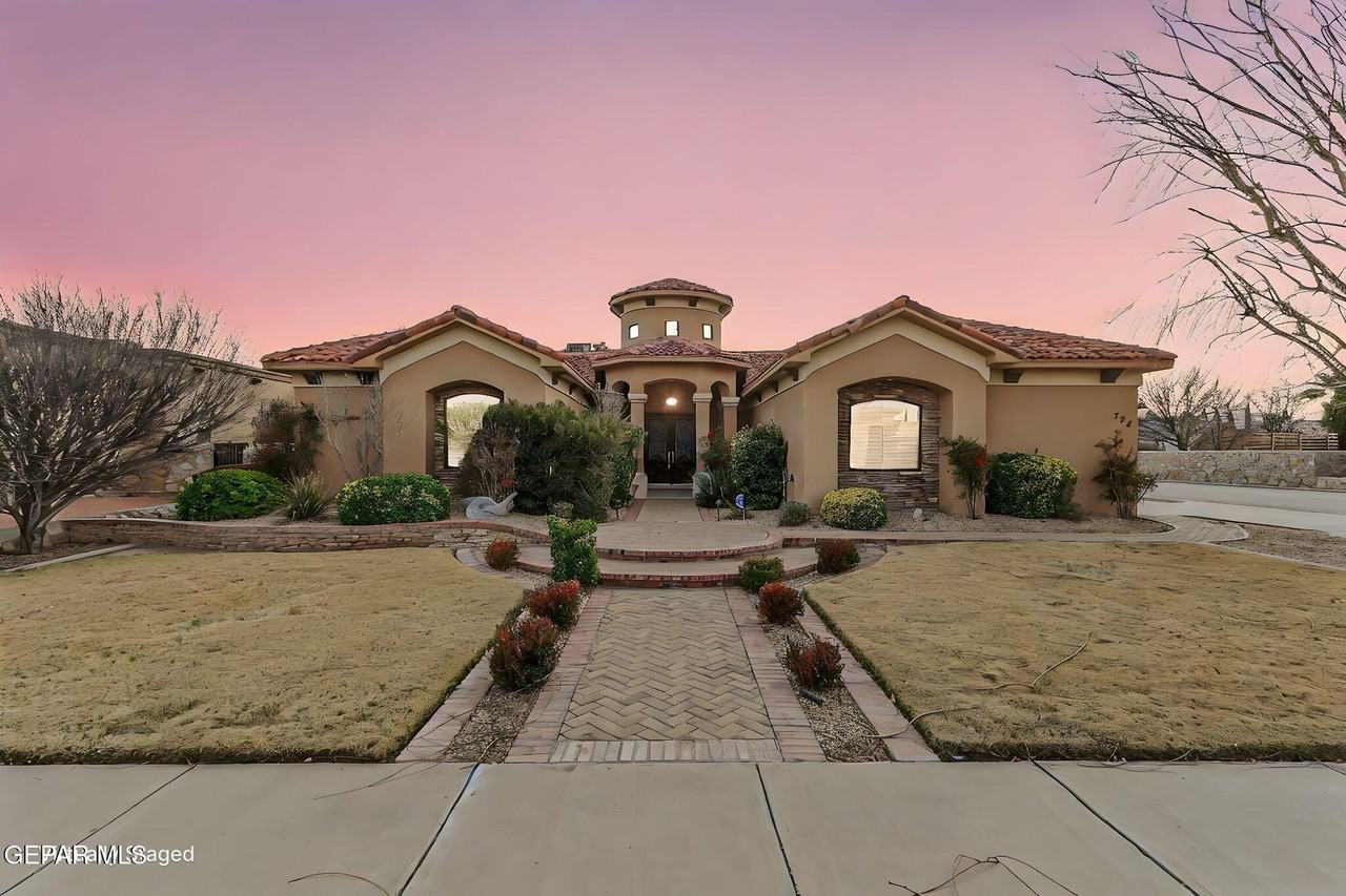 724 Scott - Photo 4 of 40