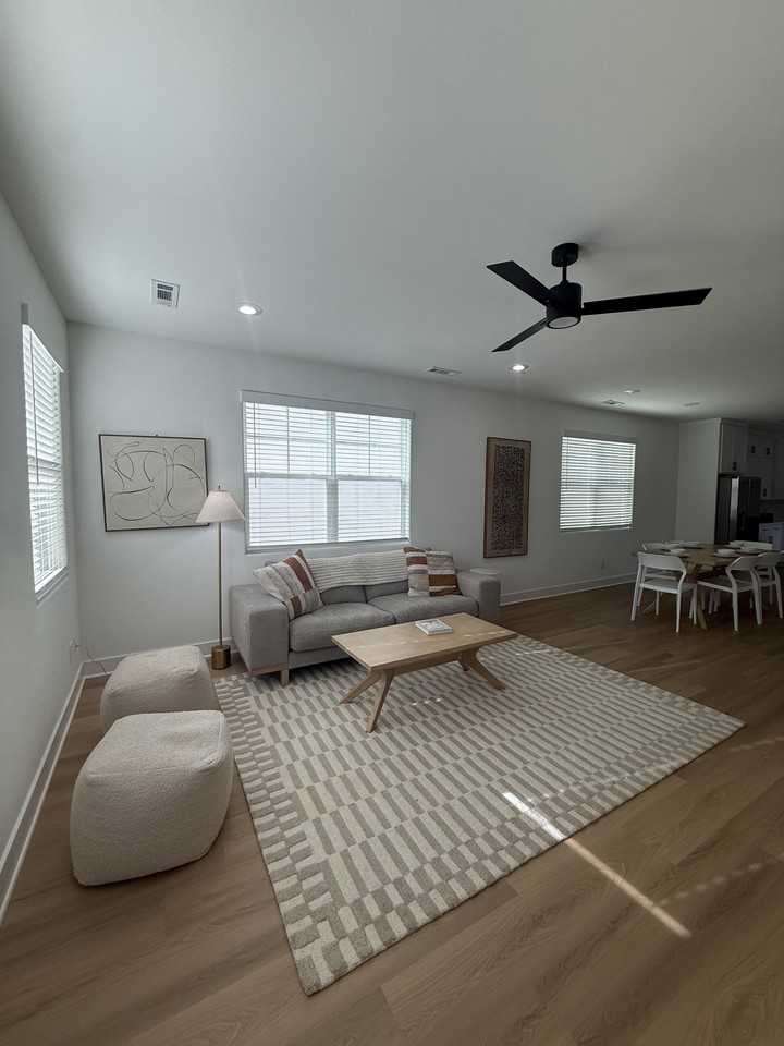1442 S Dunn Ave #1 - Photo 3 of 12