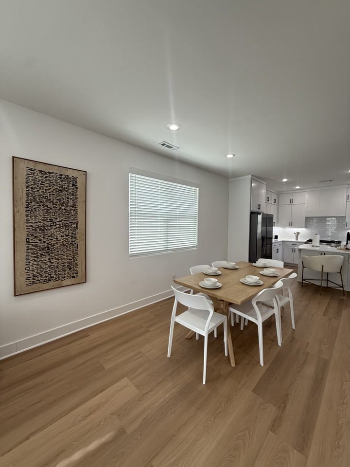 1442 S Dunn Ave #1 - Photo 6 of 12