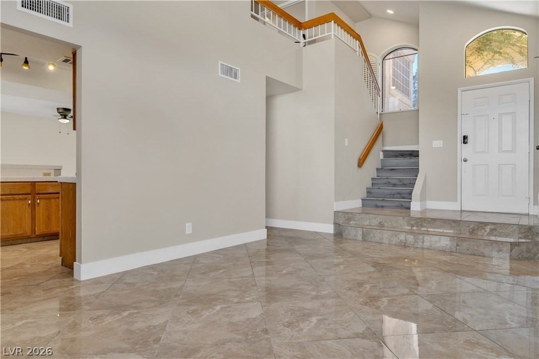 2710 Strathmoor Dr - Photo 6 of 33