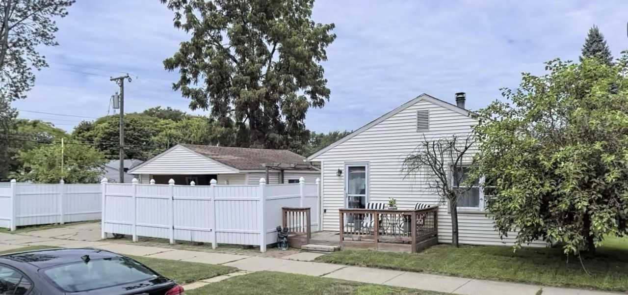 8405 Robindale Ave - Photo 2 of 13