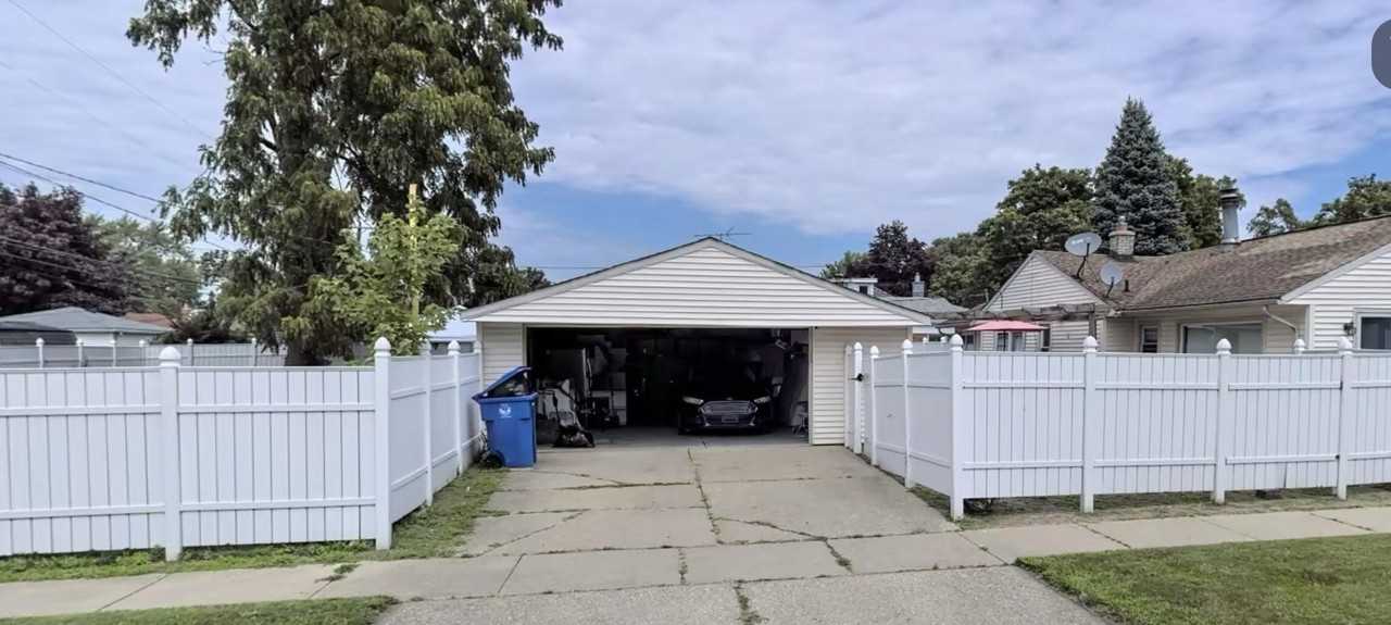 8405 Robindale Ave - Photo 3 of 13