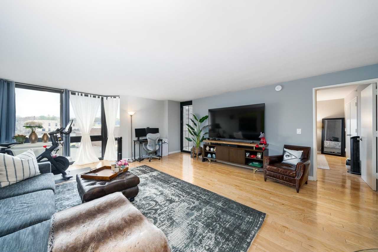 700 Grove St #3D - Photo 6 of 23