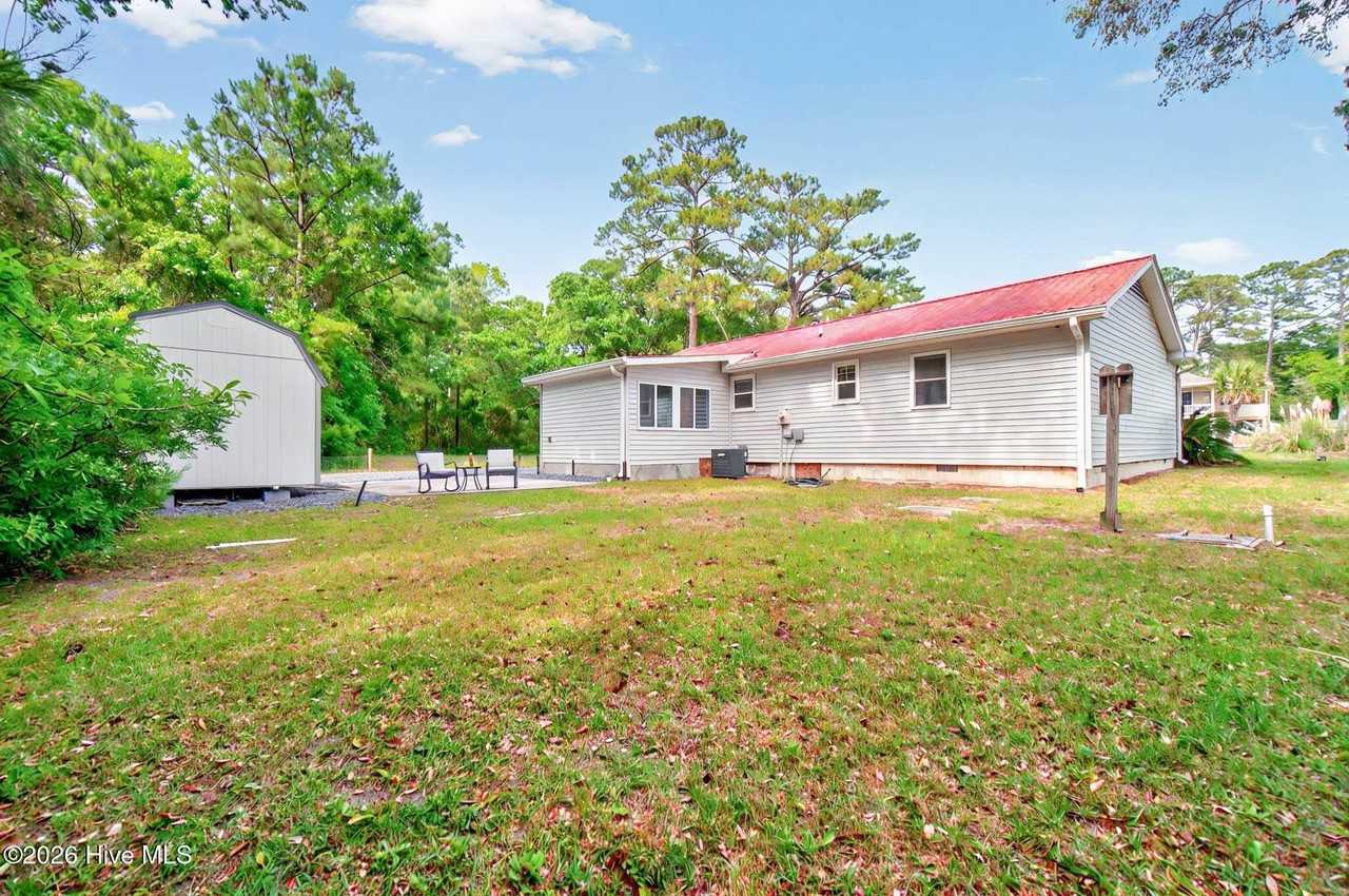 1950 Ocean View Dr Sw - Photo 4 of 50