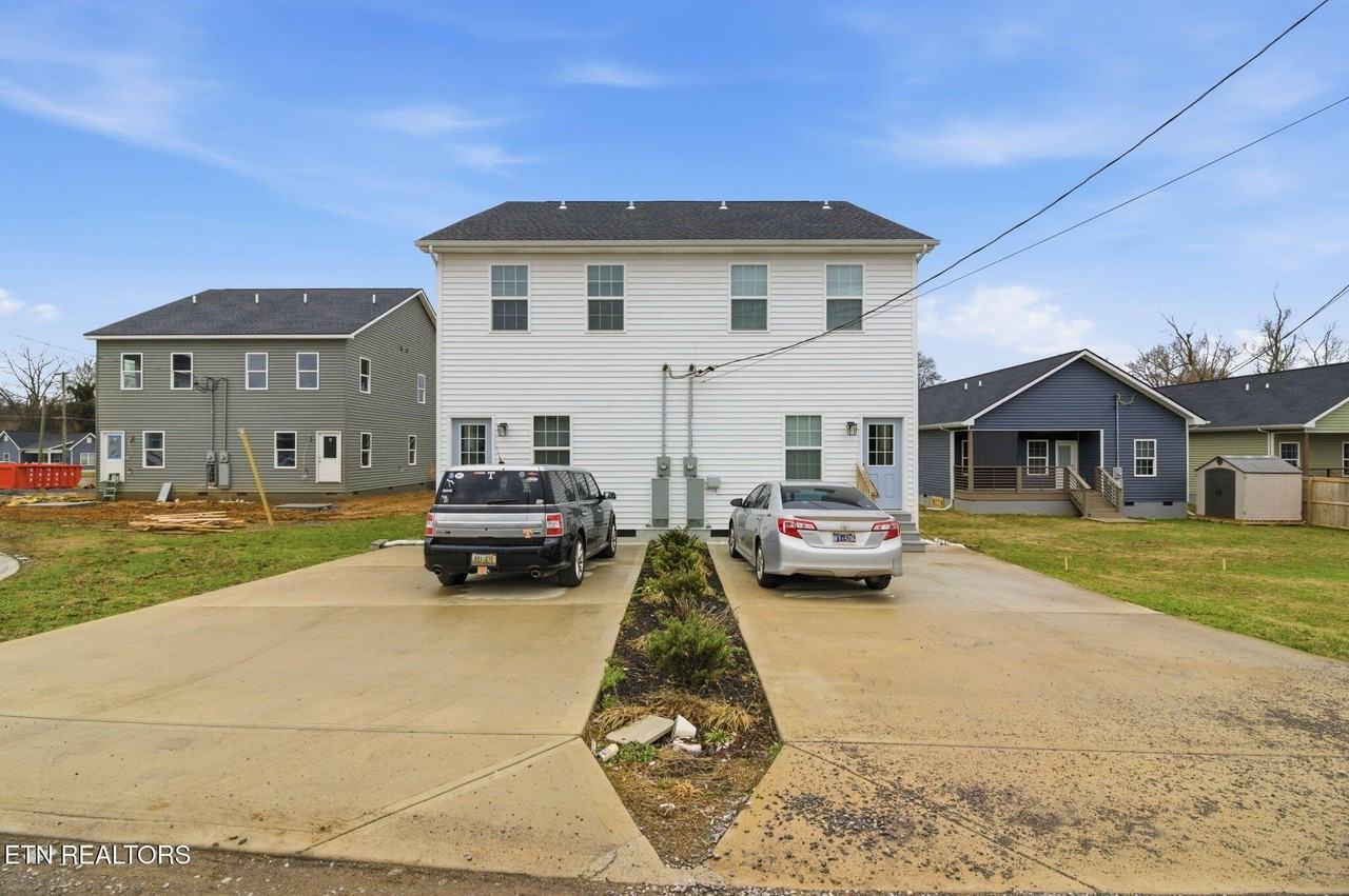 3129 Linden Ave - Photo 6 of 36