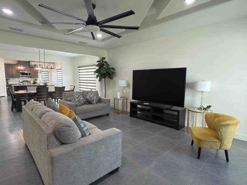 713 Journey Loop - Photo 4 of 20