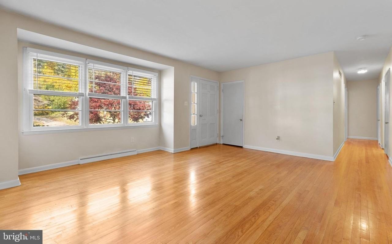 55 Fremont Rd - Photo 4 of 19