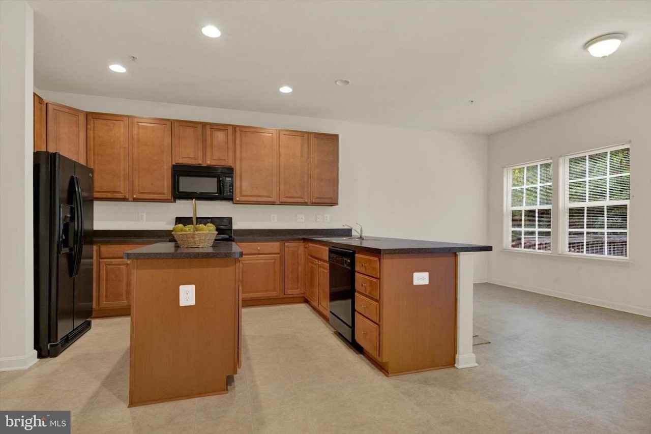 3099 Raking Leaf Dr - Photo 7 of 28