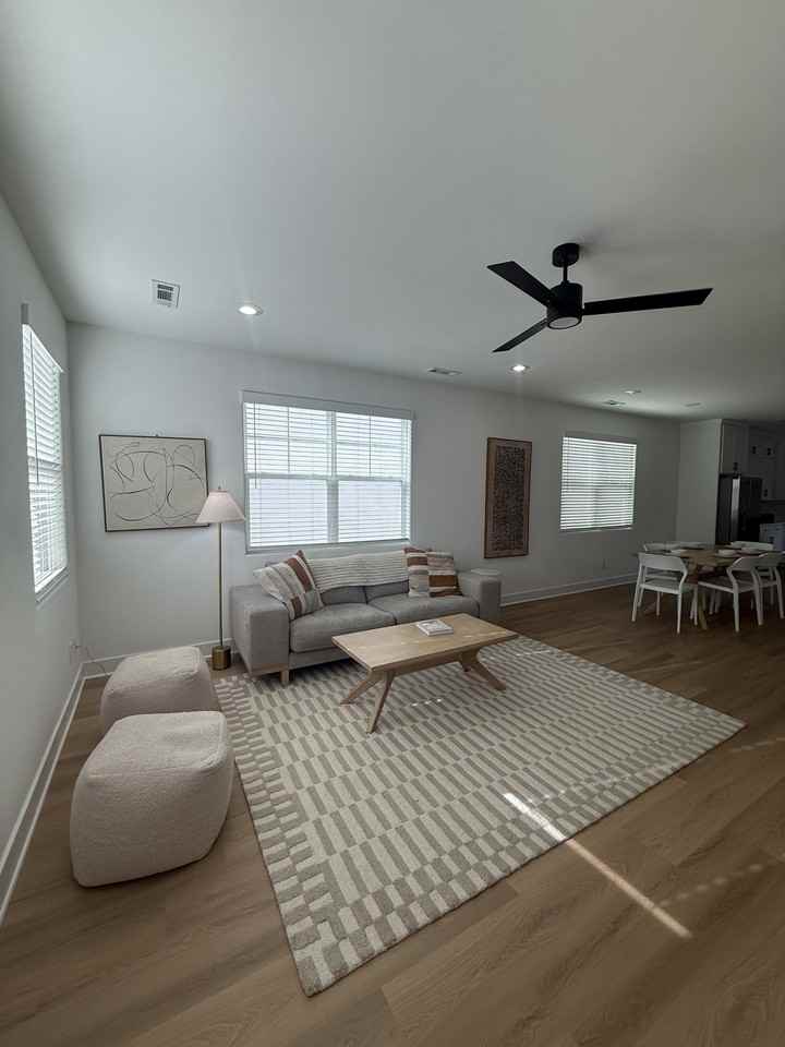 1430 S Dunn Ave #1 - Photo 5 of 11