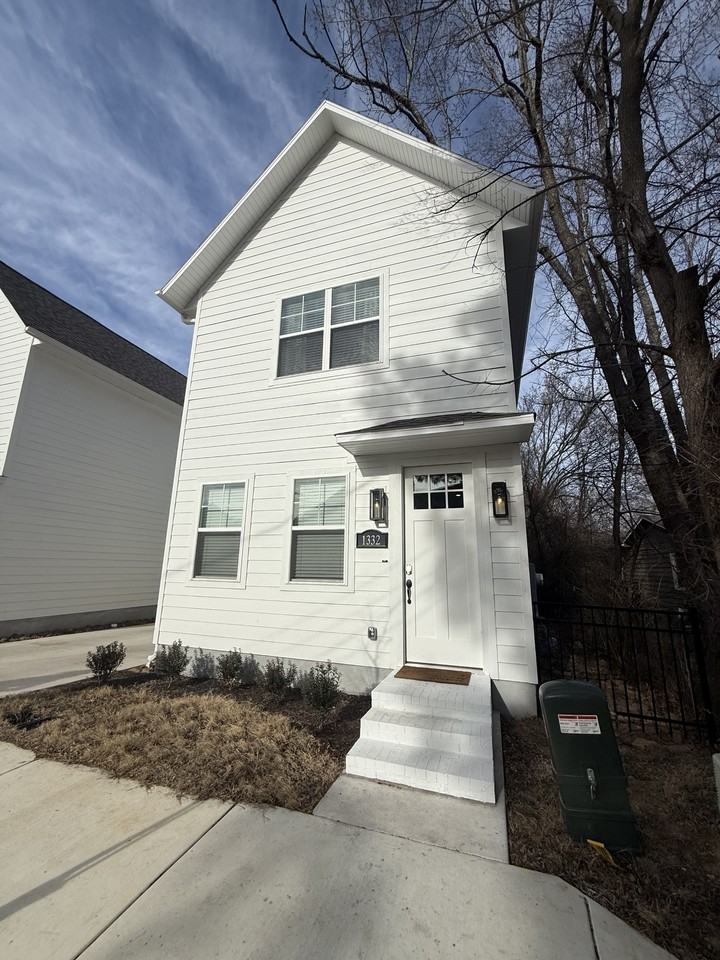 1448 S Dunn Ave #1 - Photo 2 of 11