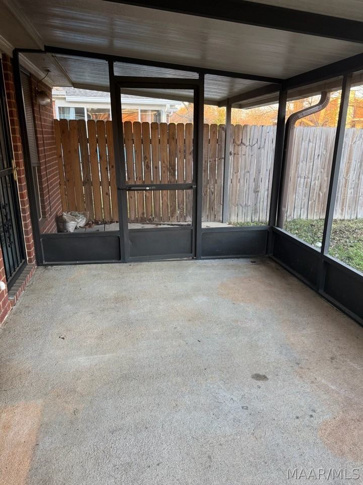 8425 English Oak Loop - Photo 5 of 31