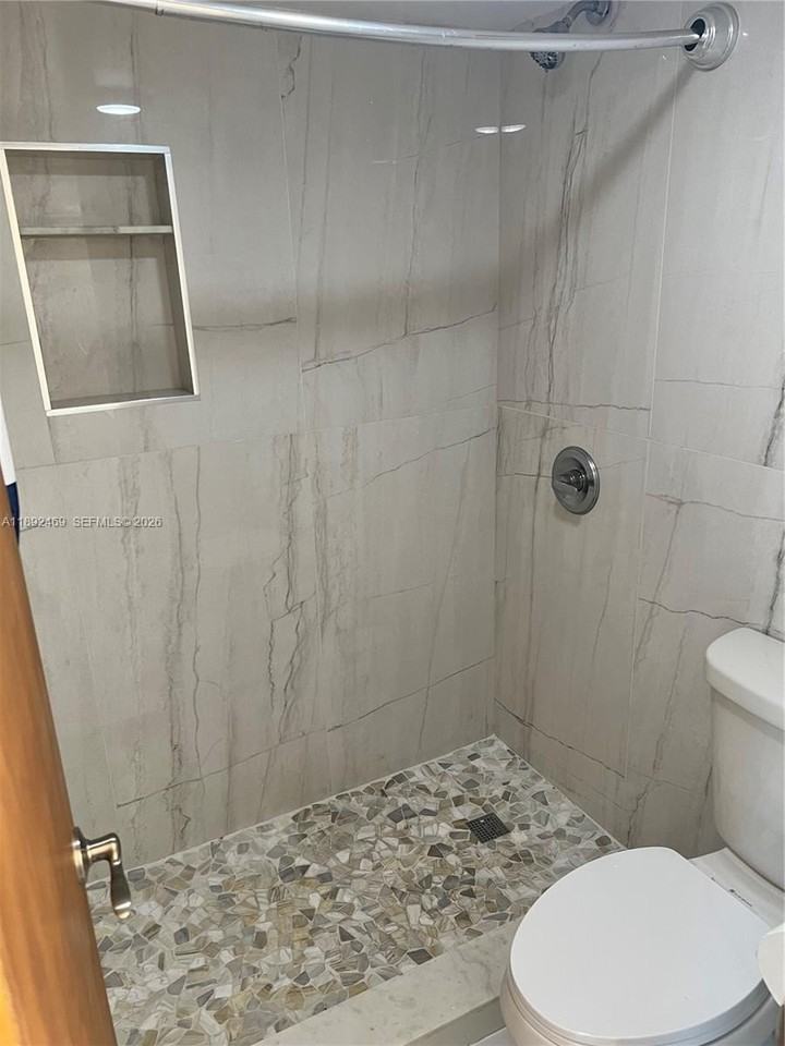 10181 Twin Lakes Dr #23B - Photo 4 of 18