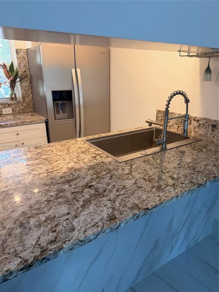 10181 Twin Lakes Dr #23B - Photo 6 of 18