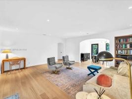 featured image of 920 W 47th Ct