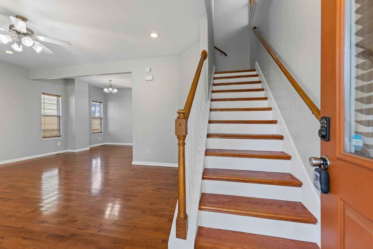 240 Treutland Ave #1 - Photo 3 of 11