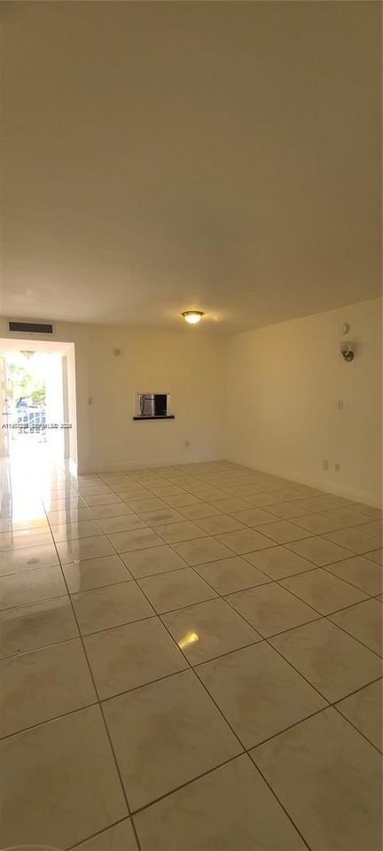 1540 Ne 191st St #207 - Photo 5 of 20