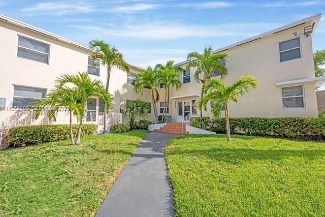 577 Ne 82nd St #14 - Photo 4 of 20