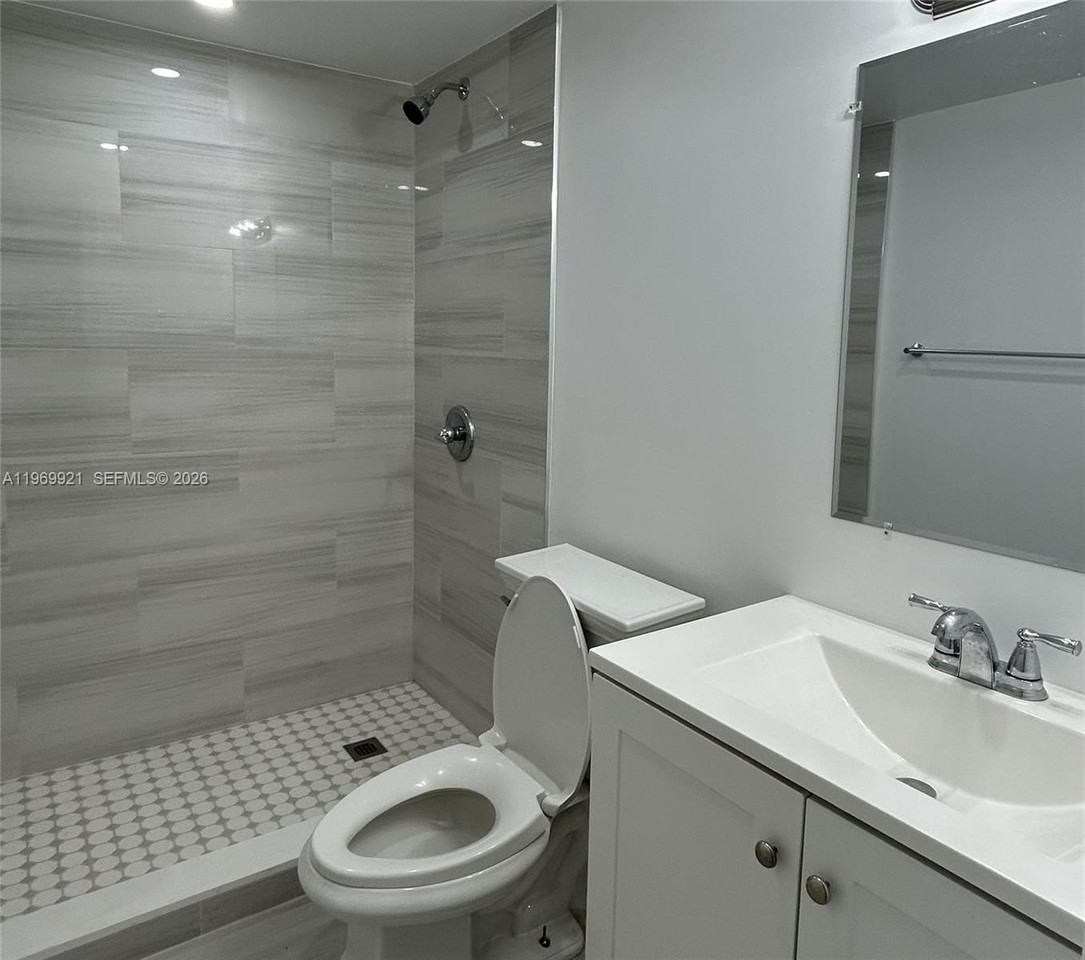 10511 Sw 108th Ave #281 - Photo 5 of 7