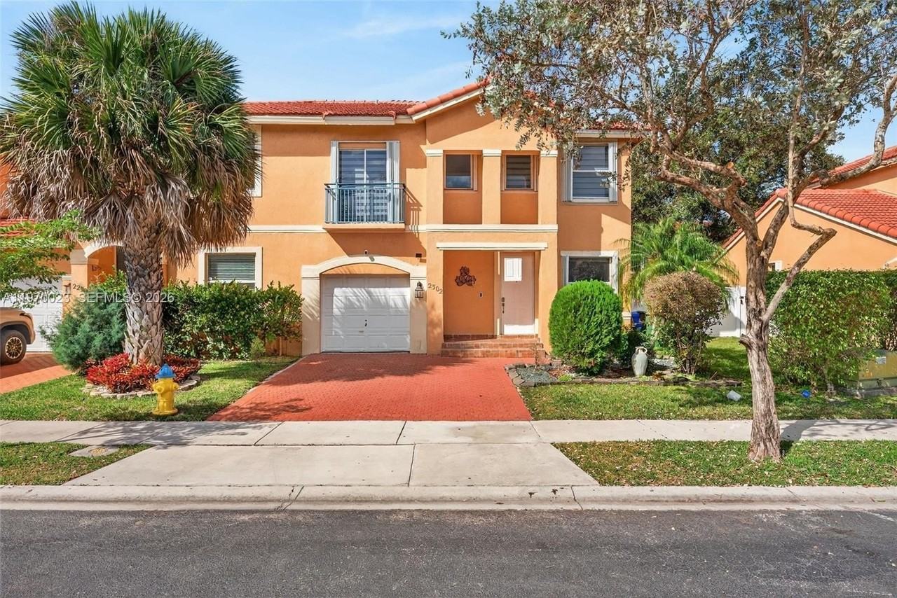 2302 Nw 161st Ter #0 - Photo 3 of 40