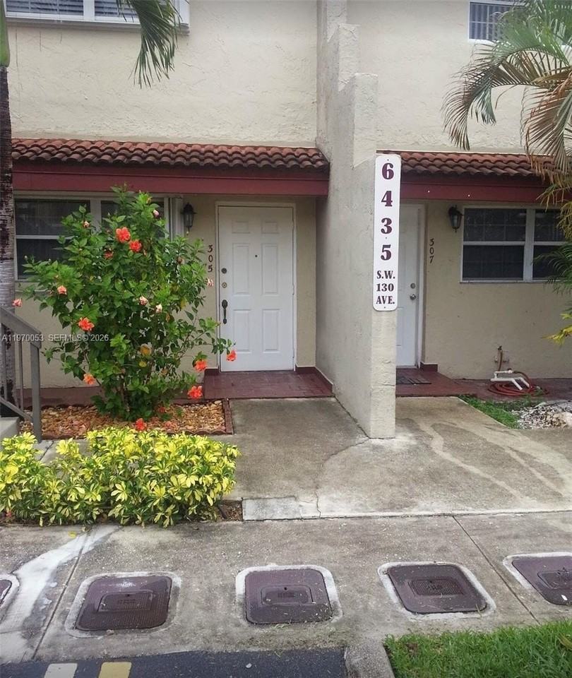 6435 Sw 130th Ave #305 - Photo 4 of 18