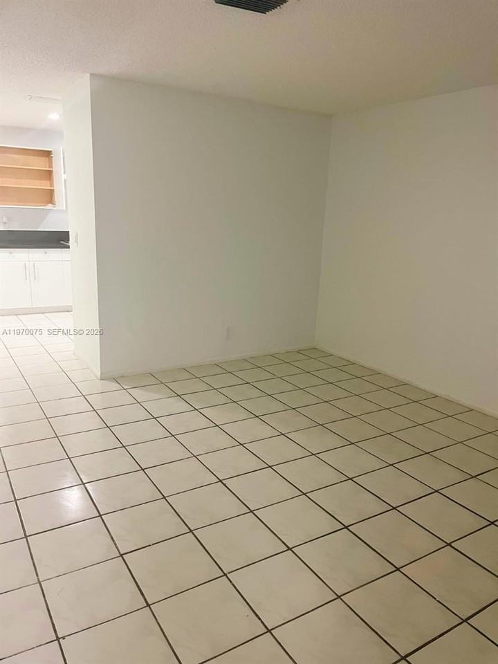 5900 Nw 20th St #0 - Photo 5 of 15