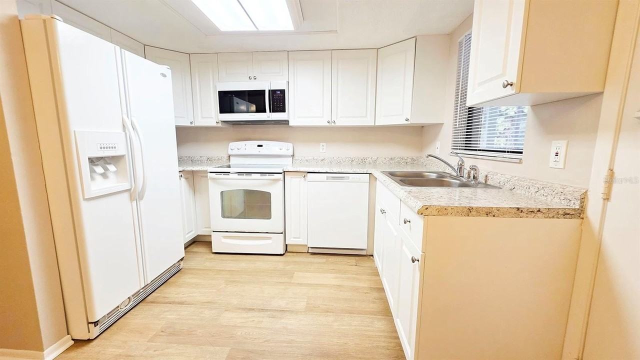 82 W Wentworth St - Photo 7 of 19