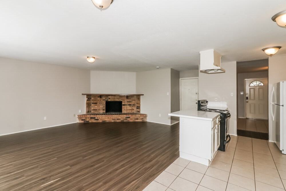 5011 Ridge Manor Dr - Photo 5 of 16