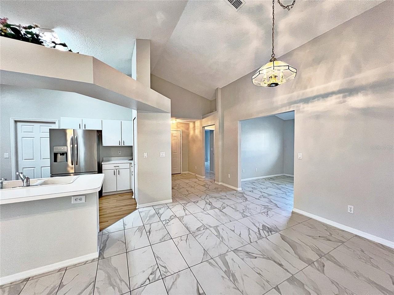 3505 Tenby Cir - Photo 7 of 37