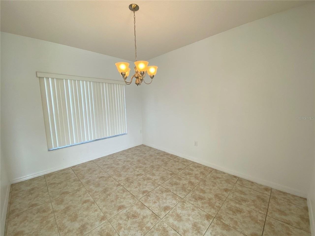 3510 Yacht Club Ct - Photo 3 of 17