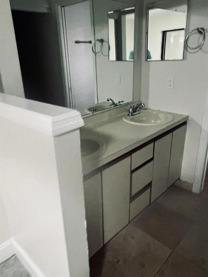 131 Crown Point Cir #131 - Photo 5 of 11